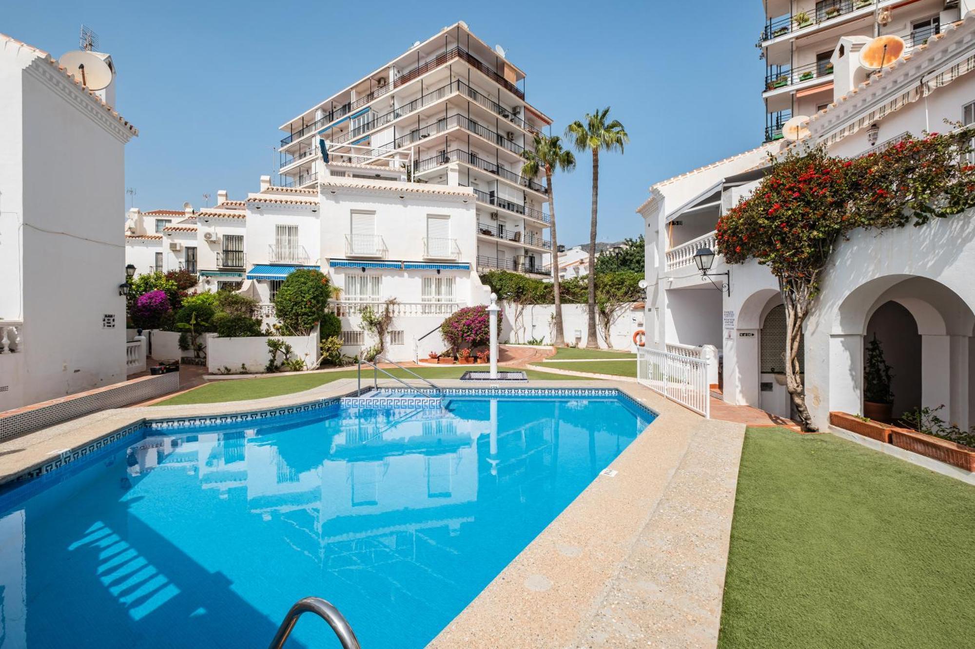 Bright Spacious 1 Bed Apartment Nerja Exteriér fotografie